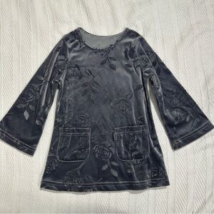 Baby Guess gray velour floral dress, bell sleeves, size Med. (2-3), pockets